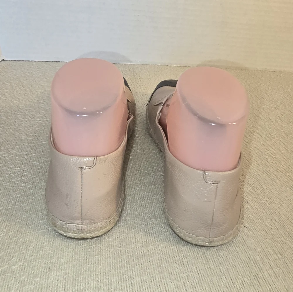Michael Kors Kendrick Beige and Black Espadrilles size 6